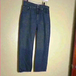 Levi’s slim straight men’s pants.